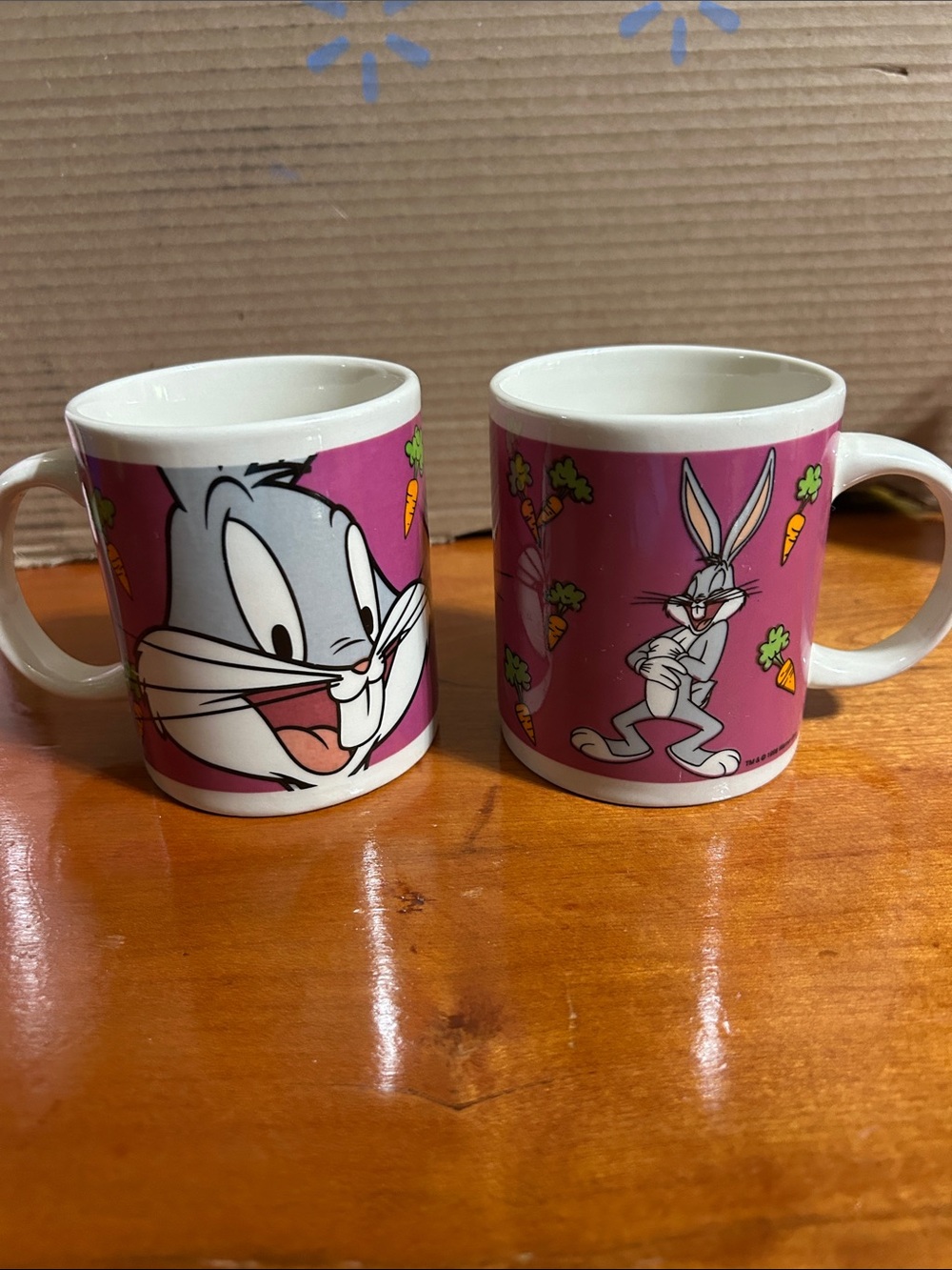 Vintage 1999 Looney Tunes Bugs Bunny mugs set of 2